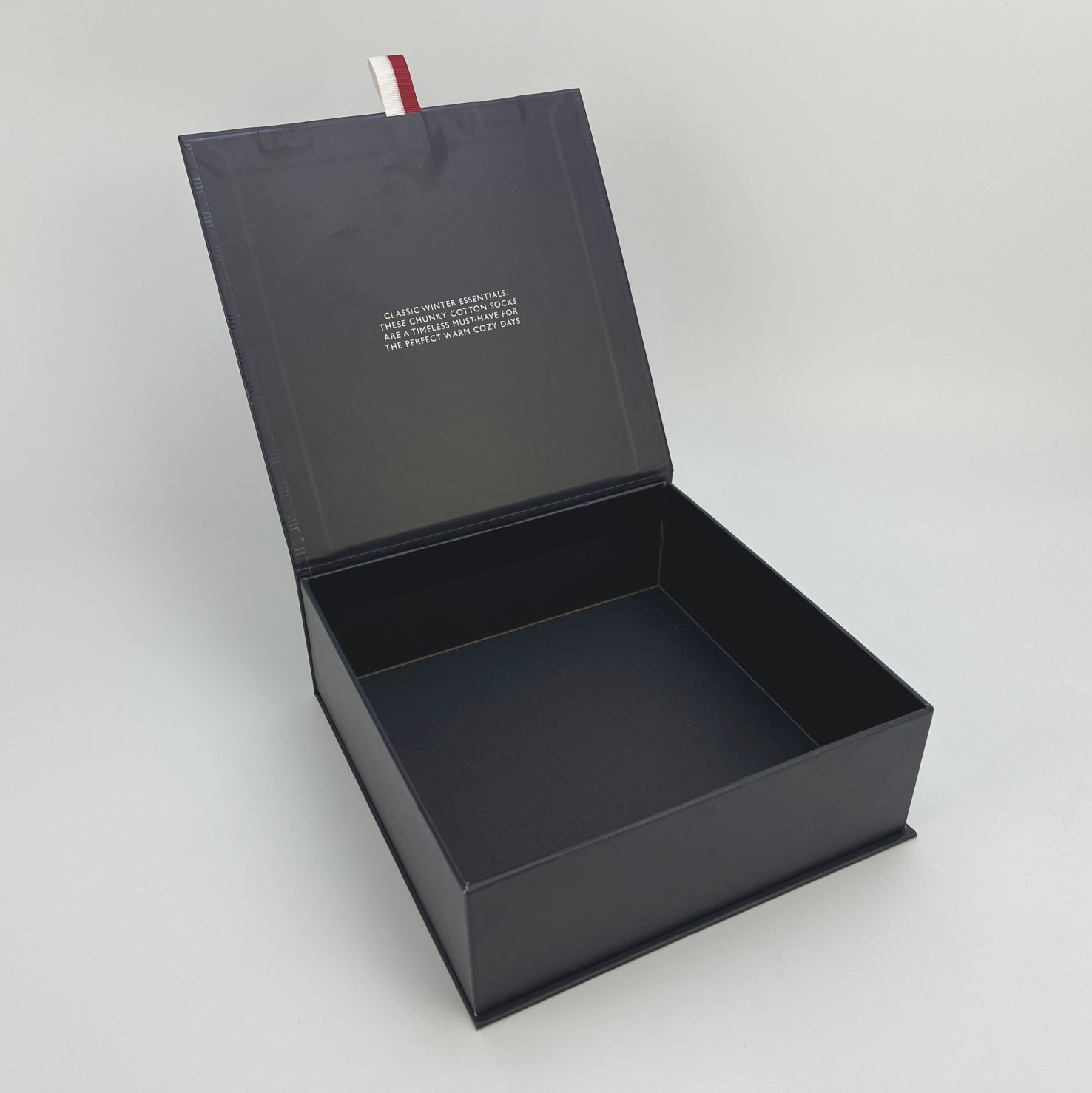 Customizable Flip Lid Box with Elegant Designs